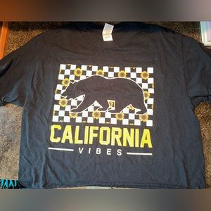 Woman’s cropped T-shirt